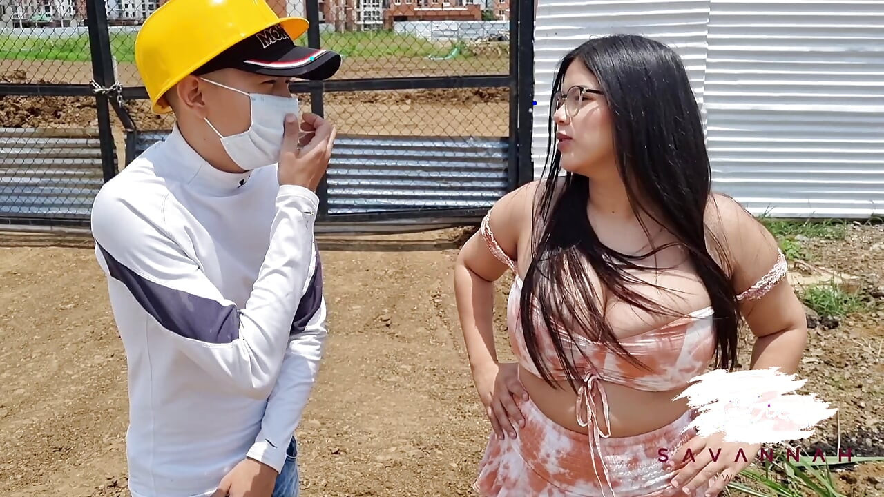 I Have Sex with the Painter of a Construction Site and He Explodes His Cum in My Face - Savannah Watson