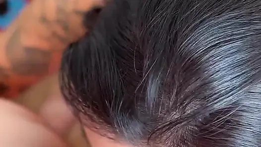 Büyük götlü Brezilyalı kız tüm dölleri yutuyor