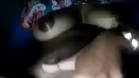 Sıcak yenge ile güzel kedi