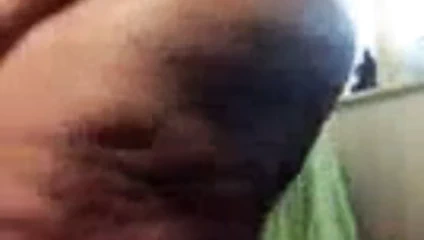 Biftek ve patates eşittir büyük siyah göğüsler ve şişman bir göt