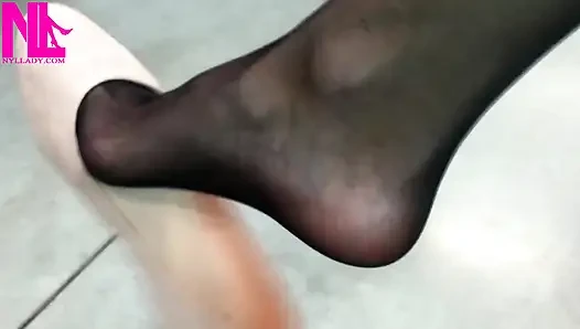 Bir mağazada Rose Bale Dairelerinde sarkma
