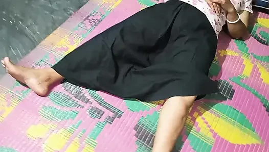 Yalnız evde seksi