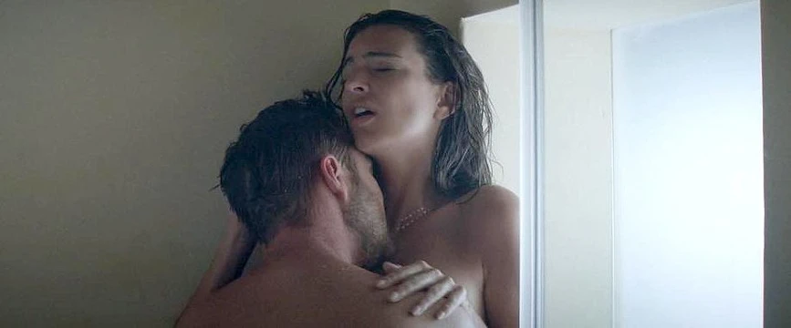 Emily ratajkowski çıplak ve seksi sahneler