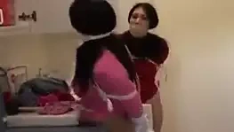 atlamalı iki kadın