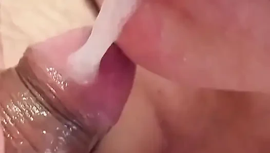 Olgun harika emiyor ve tüm dölleri yutuyor