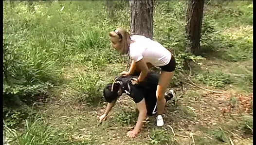 köleleri tekmelemek