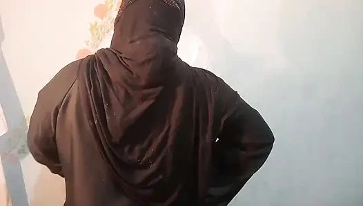 Hintli Müslüman desi yengenin Arap dansı ve seks rolü