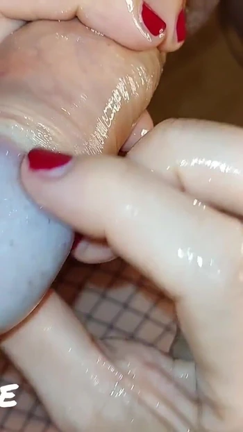 Незабываемый момент из "Я обожаю расти больших сочных грибных головок членов крупным планом! (Время доения)"