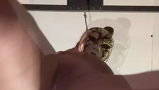 Amcık dansı, açık vajina, büyük amcık deliği, büyük dudaklar, klitoris, kamera üzerinde dans ediyor, deliğime bak, pembe vajina