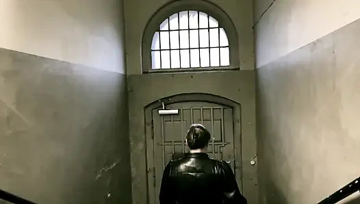 Dominatrix sahibe April - hücre 45 Nisan hapishanesi - bölüm 3