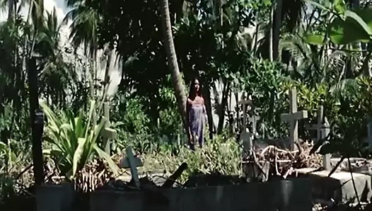 Yaşayan ölülerin erotik geceleri - kesilmemiş versiyon