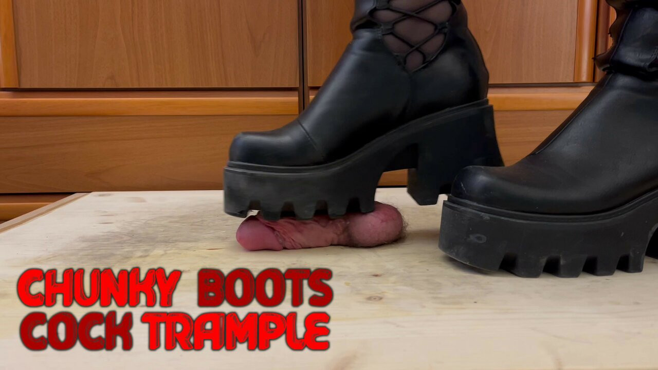 Tıknaz agresif botlar sert horoz ve taşakları eziyor - cbt bootjob ve tamystarly ile çiğneme