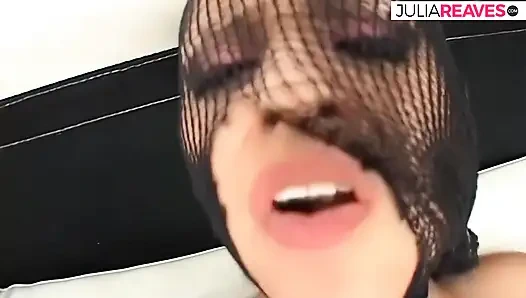 Adoro avere due cazzi che mi aprono la bocca