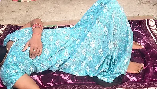 Hintli ev hanımının romantizmi ve seks videoları Hintli desi çift seksi video