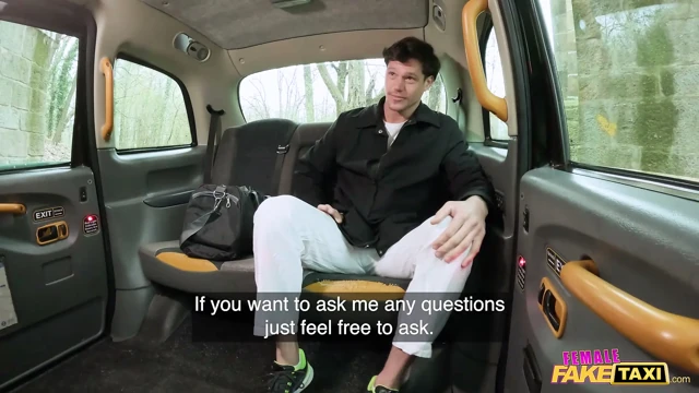 Seksi MILF Masaj ve Derin Vajinal Sikişle Ödeme Yapıyor - Female Fake Taxi