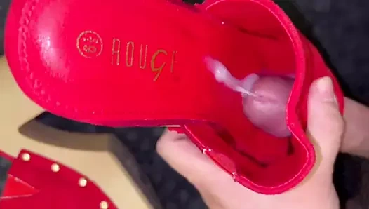 kırmızı topuklara boşalmak