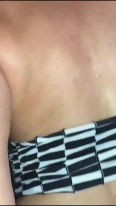 Amatör evli kadın luna dağınık anal dölleme ve ters kovboy kızdan sonra yüzüne boşalma | Klip 2