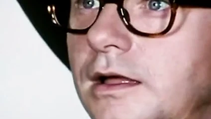 Bir ineğin baştan çıkarılmasında Julie newmar iç çamaşırı sahnesi