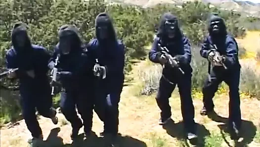 Pis bir sarışın sürtük için büyük bir horoz