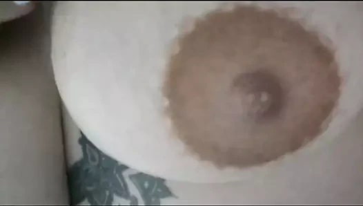 Duşta bana dokunuyor