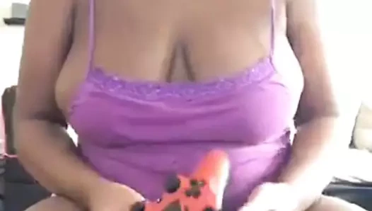 Siyahi kız gösterisi