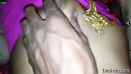 Genç Hint karı koca zevk seks