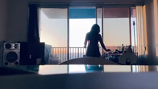 Barbiie bir uyandırma ve pişirmenin hayalini kuruyor