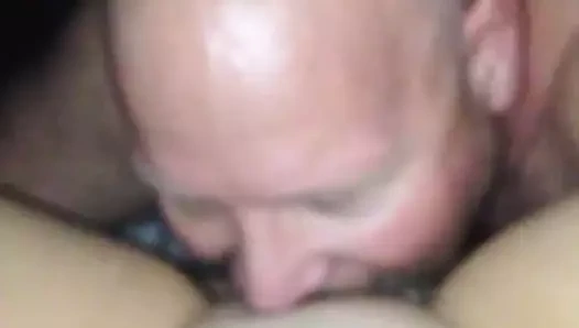 Onunla ilçe fuarında tanıştım