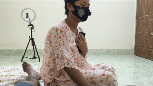 Ateşli arkadaşım beni mastürbasyon yaparken yakalayınca bugün sikişiyor desi viral xxx bangla konuşması