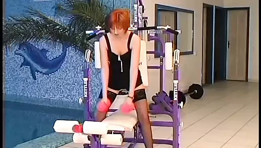 Vom Fitnesstrainer im Unterricht gefickt worden die Sau
