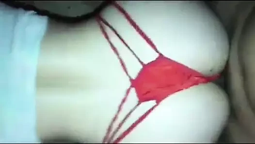 Yaramaz komşu kocasının evden gitmesini bekledi