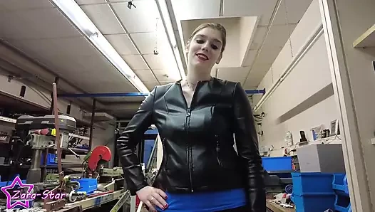 Atölyede sert şenlik! Bakış açısıyla sik beni!