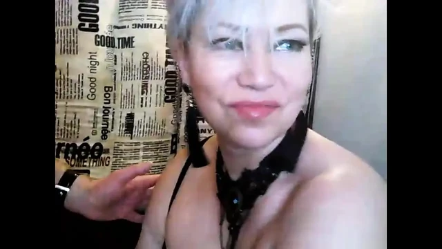 Çekici olgun yarak emici .!. ))