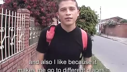 Asılı latin twink pedro etini dövüyor