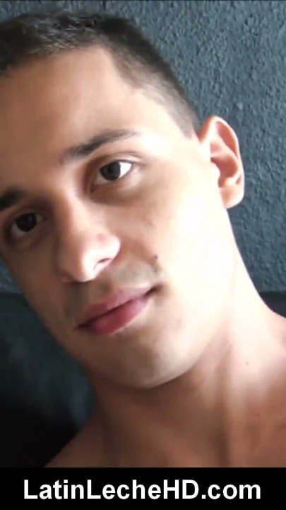 Iki amatör latino twinks karşılamak ve sikme için yabancı | Klip 1