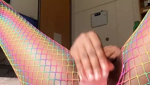 Kremsi amcığın götten sikilme ihtiyacı var