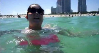 flop flop flop büyük göğüsler