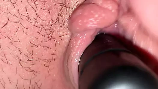 Üvey kız kardeşimi fışkırtıyor