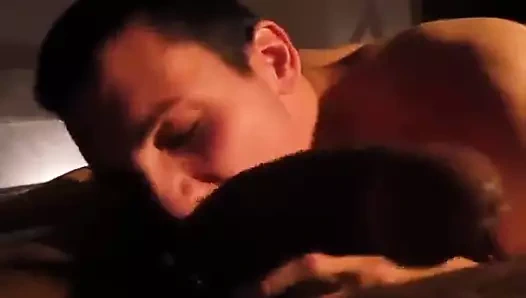 Beyaz adam emme siyah çük