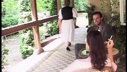 Jessica Fiorentino üvey kız kardeşinin erkek arkadaşını baştan çıkarıyor ve sikiyor