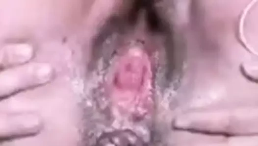 Filipinli'nin büyük amcığı