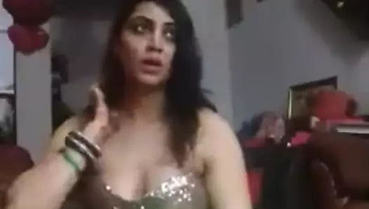 Seksi kız seflies.mp4 yapıyor