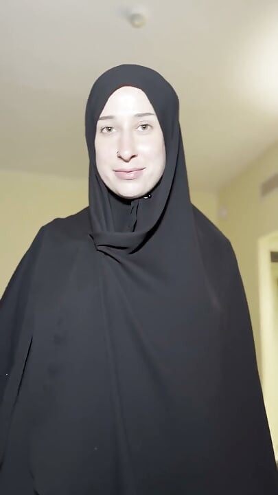 Gerçek Tesettürlü Evli Kadın Tavlanıyor Ve Gibi