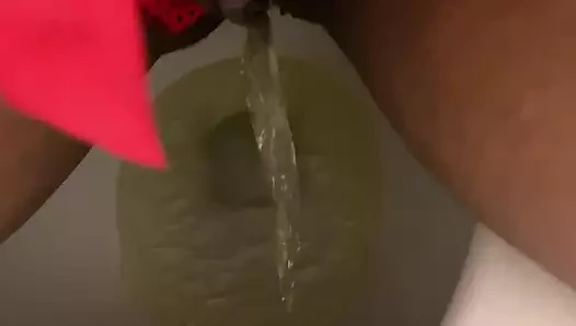 Hepiniz için işemeyi gerçekten seviyorum!