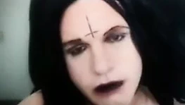 şeytani sahip sissy kaltak sigara