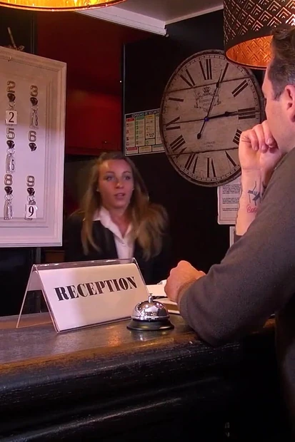 Анальный тройничок с двумя грудастыми секретарш