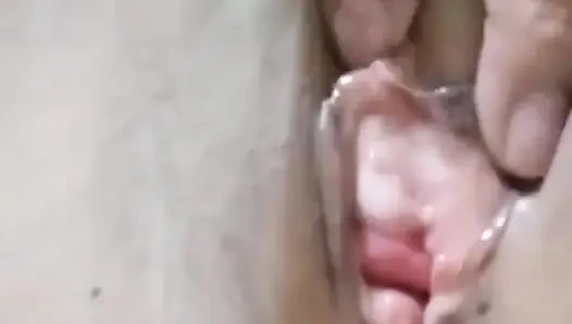 Sıkı ıslak amına nüfuz etmek için büyük yarağa ihtiyacı var