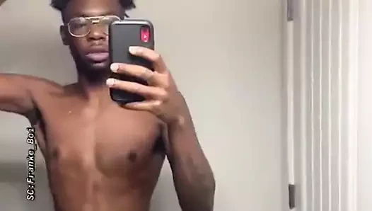 Oğlan siyah gösteri büyük horoz