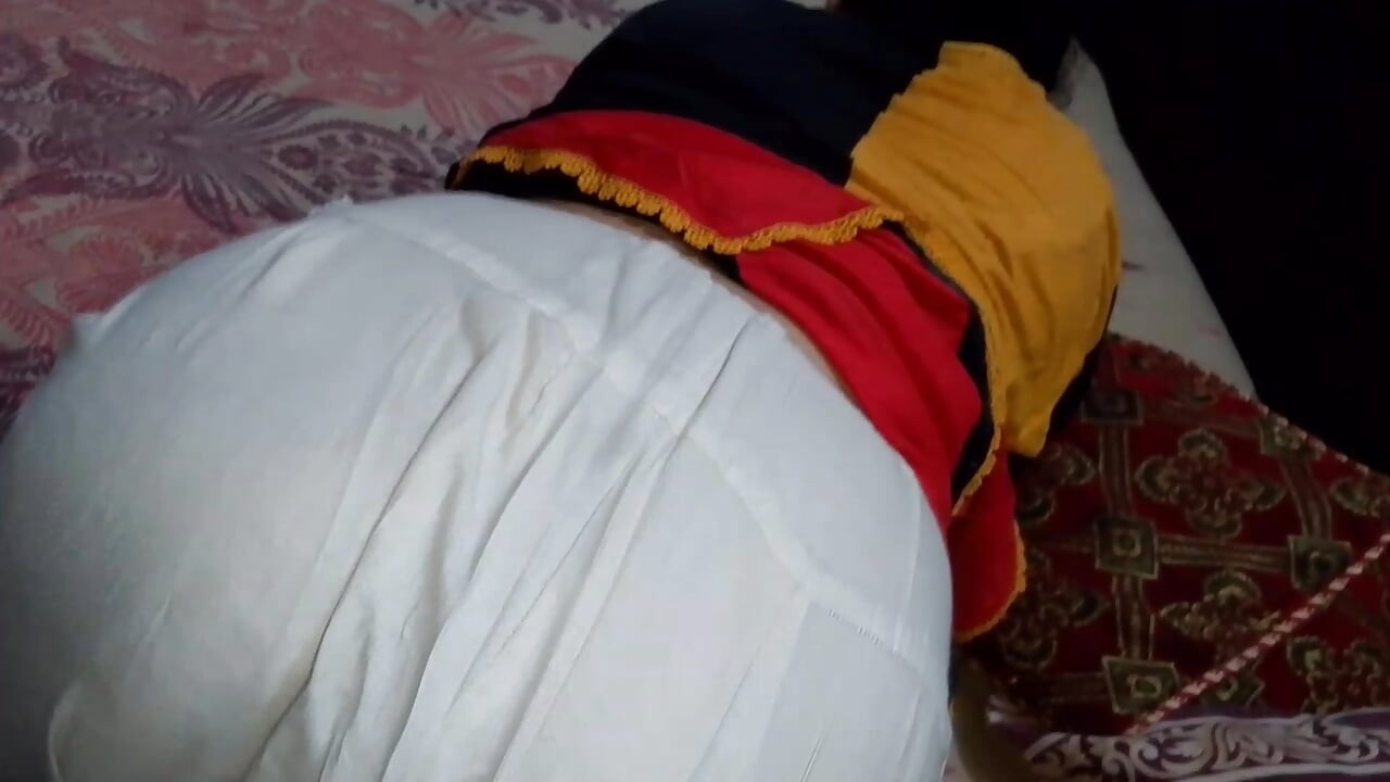 Bety na apni sotali mummy ka chod chod kar bhura Hal kar diya.
