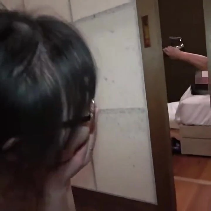 Побег табу-виллы с замужней женщиной из потерянного рая - 4